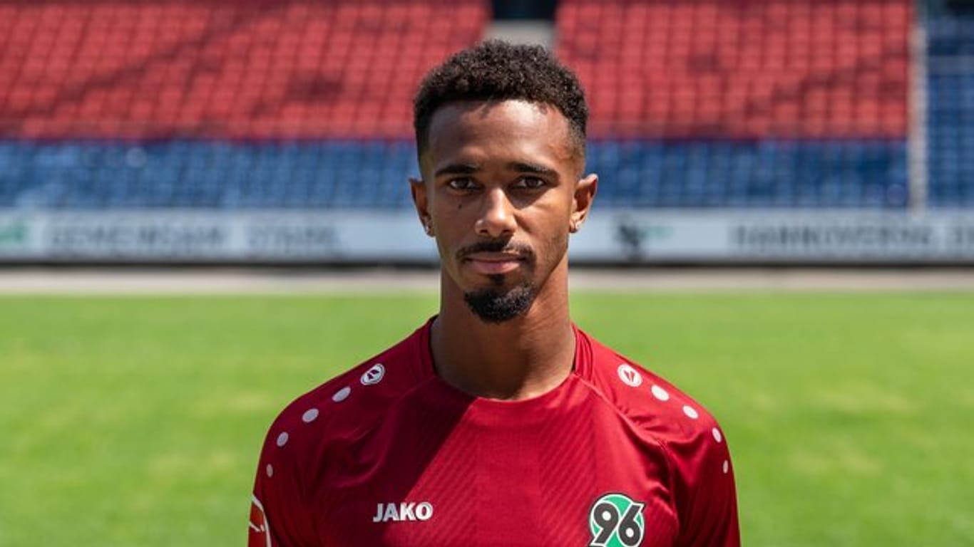 Wechselt von Hannover nach Augsburg: Spieler Noah Joel Sarenren Bazee.