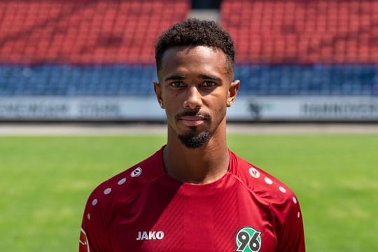 Wechselt von Hannover nach Augsburg: Spieler Noah Joel Sarenren Bazee.
