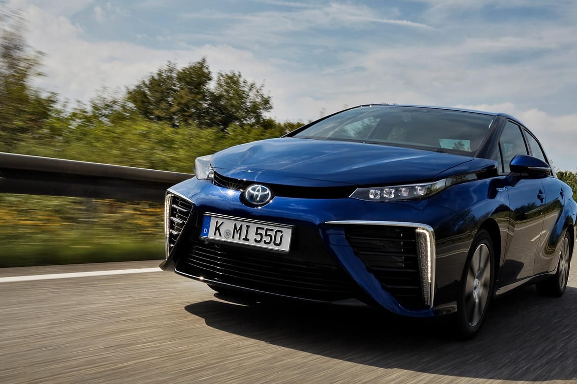 Toyota Mirai: Er ist eines der ganz wenigen Wasserstoffautos auf dem Markt – und kostet 78.600 Euro.