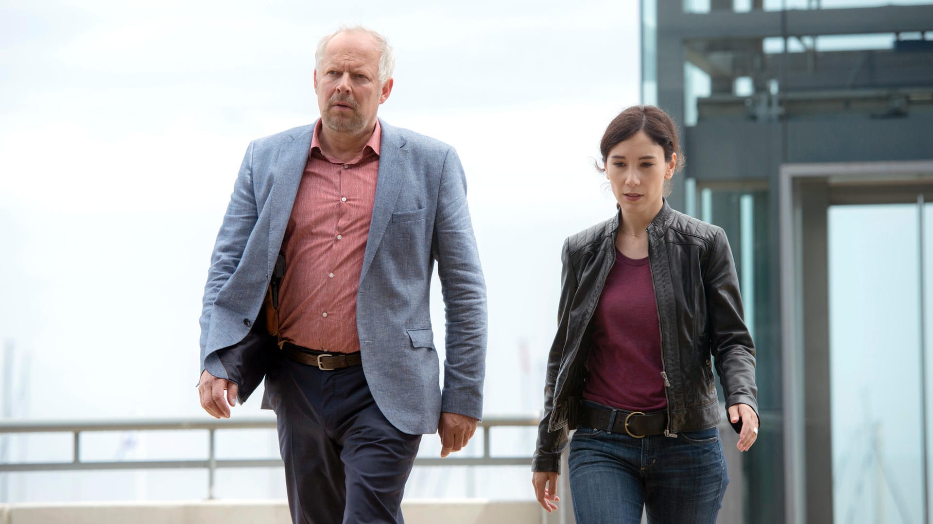 Klaus Borowski (Axel Milberg) und Sarah Brandt (Sibel Kekilli) ermitteln in einem alten Fall.