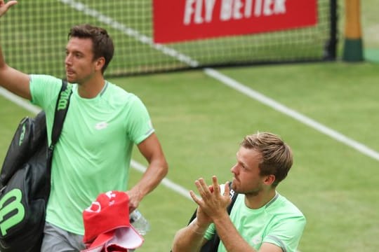 Mussten sich in Halle früh verabschieden: Andreas Mies (l) und Kevin Krawietz.