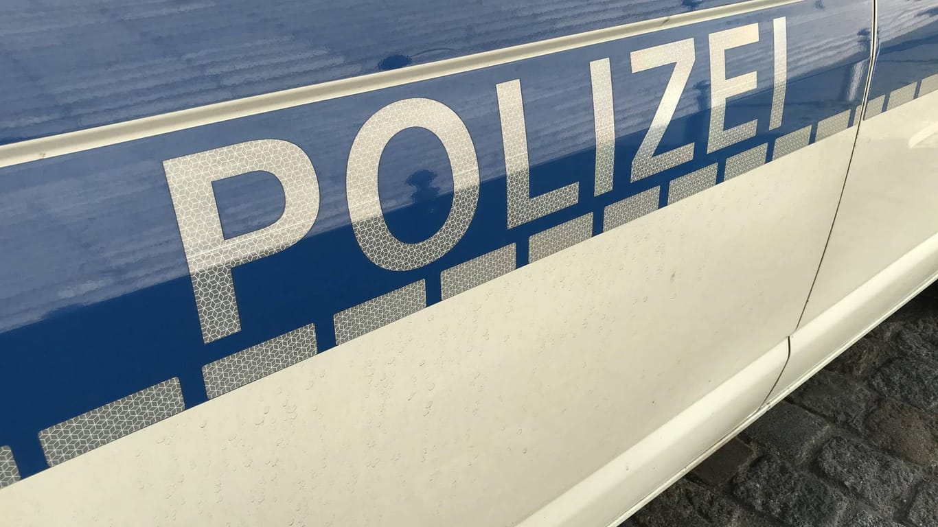 Polizeiwagen im Einsatz (Symbolbild): Die Thüringer Polizei wurde von Beamten aus Niedersachsen unterstützt.