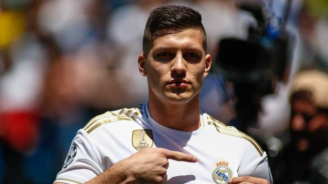 Für den zu Real Madrid gewechselten serbischen Stürmer Luka Jovic ist die DFB-Auswahl eine "Fußball-Macht". Für den zu Real Madrid gewechselten serbischen Stürmer Luka Jovic ist die DFB-Auswahl eine "Fußball-Macht".