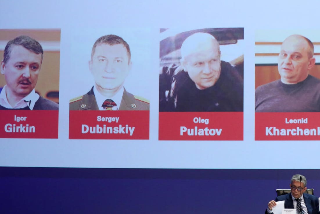 Tatverdächtige im Fall des MH17-Absturzes: Gegen vier prorussische Rebellen wird Anklage wegen Massenmordes erhoben. Knapp 300 Zivilisten kamen beim Absturz des Linienfliegers MH17 ums Leben.