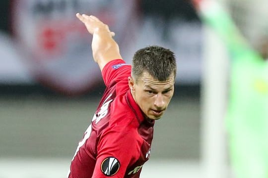 Rechtsverteidiger Stefan Lainer folgt seinem Trainer Rose nach Gladbach.