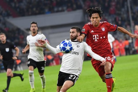 Südkoreanisches Toptalent Wooyeong Jeong (r) wechselt zum SC Freiburg.