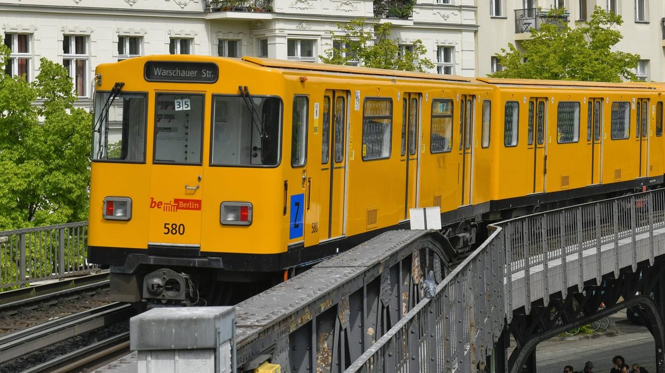 U-Bahn in Berlin: Die Tageskarten-Preise in der Hauptstadt liegen genau im Schnitt, die Karten für eine Monatskarte darüber.