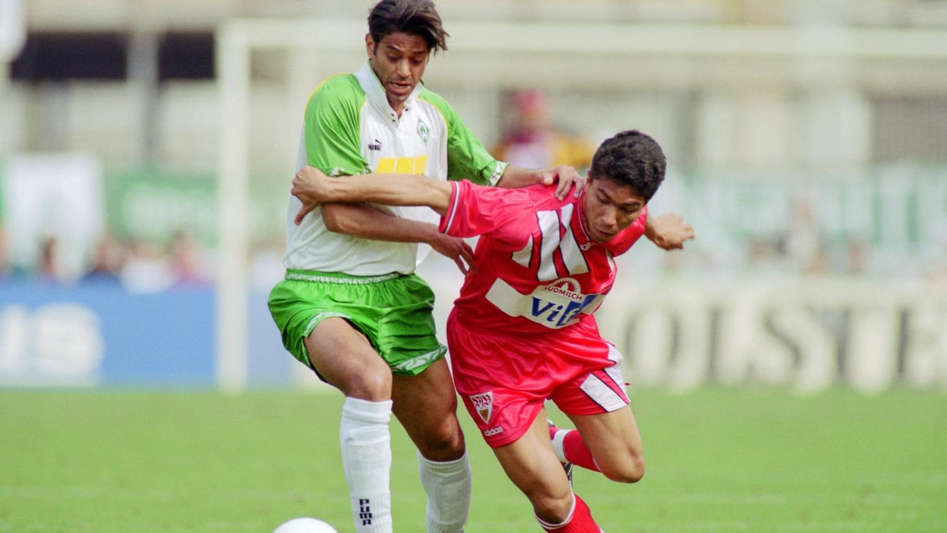 Bei Werder Bremen spielte Hany Ramzy (l.) auch mal gegen Giovane Elber – der kickte damals für Stuttgart.