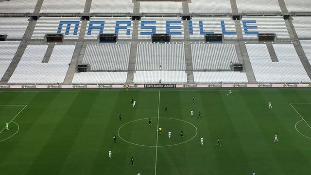 Olympique Marseille muss der UEFA mindestens zwei Millionen Euro zahlen. Olympique Marseille muss der UEFA mindestens zwei Millionen Euro zahlen.
