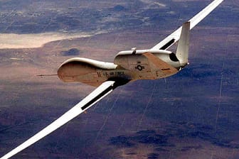 Eine militärische Drohne vom Typ Global Hawk: Die iranischen Revolutionsgarden haben einem Bericht zufolge eine US-Drohne abgeschossen.
