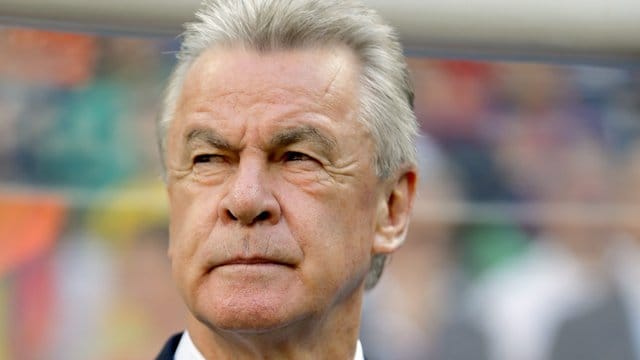 Ex-Trainer Ottmar Hitzfeld gratuliert dem BVB zur Rückholaktion von Mats Hummels. Ex-Trainer Ottmar Hitzfeld gratuliert dem BVB zur Rückholaktion von Mats Hummels.