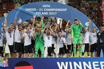 Deutschlands U21-Fußballer feiern den EM-Titel 2017.