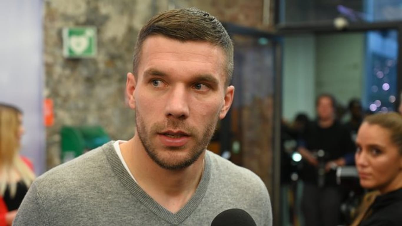 Musste sich einer nach Ohren-Operation unterziehen: Lukas Podolski.