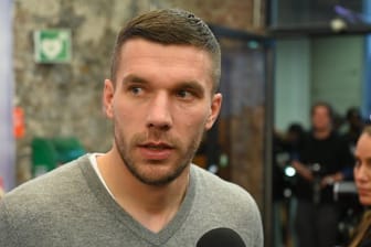 Musste sich einer nach Ohren-Operation unterziehen: Lukas Podolski.