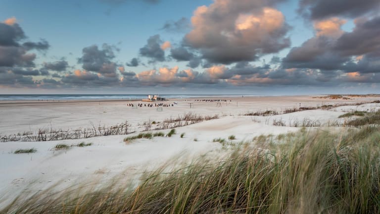 Wolkenformation über Norderney: Das Wattenmeer könnte in wenigen Jahrzehnten verschwunden sein.