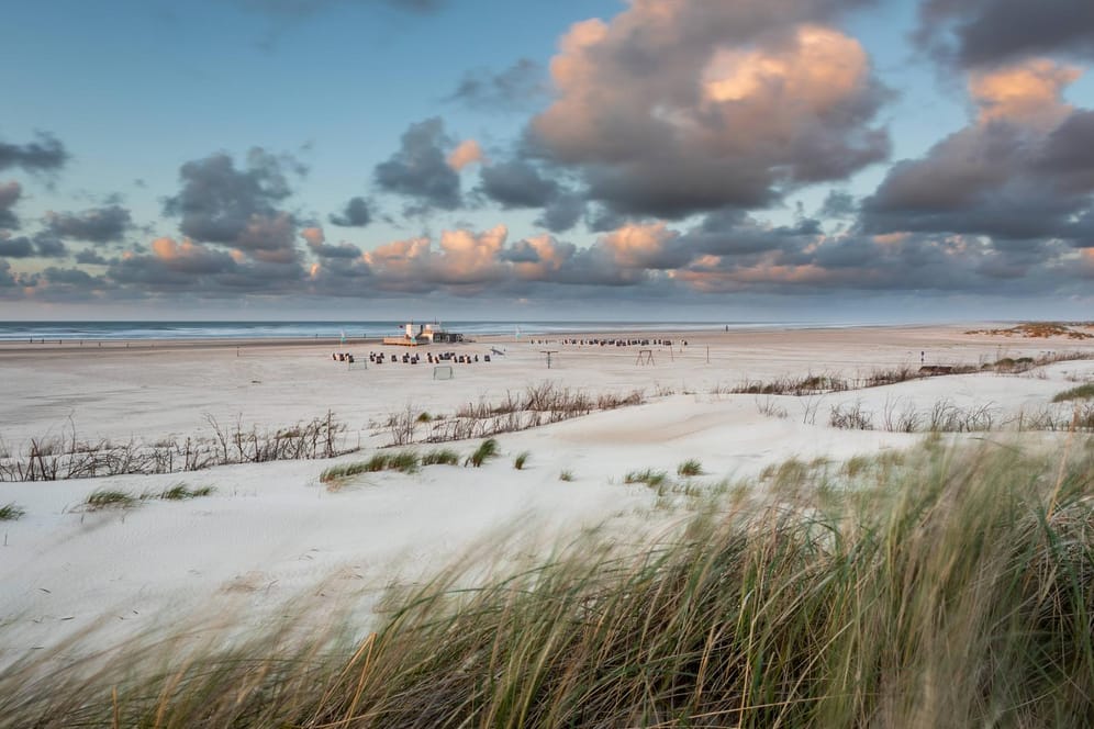 Wolkenformation über Norderney: Das Wattenmeer könnte in wenigen Jahrzehnten verschwunden sein.