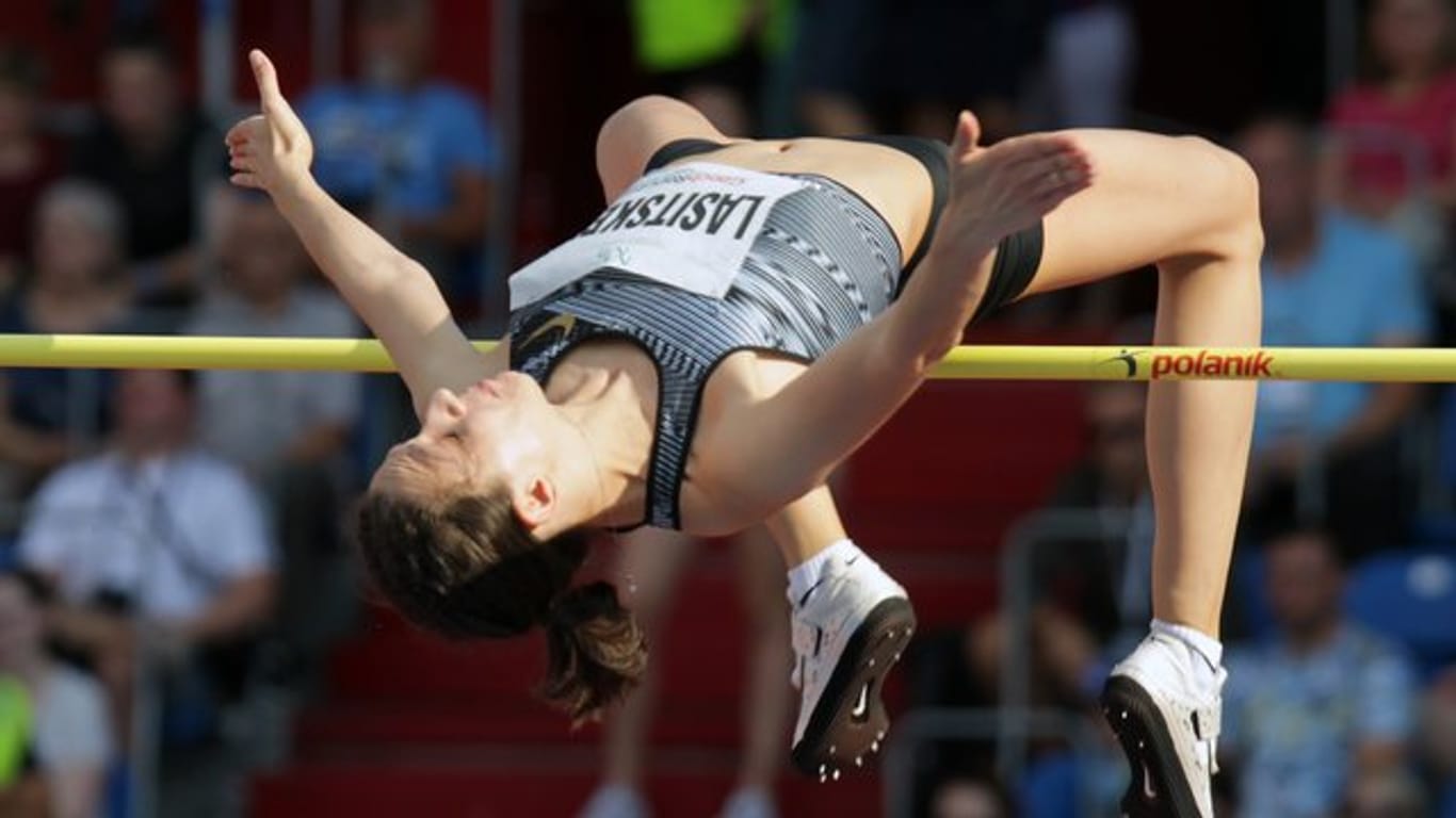 Scheiterte in Ostrava an der Weltrekordhöhe von 2,10 Meter: Marija Lassizkene in Aktion.