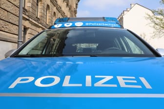 Polizei Sachsen: Ein zwölfjähriger Junge hat ein Auto gefunden und wollte es bei einer Dienststelle abgeben. (Symbolbild)