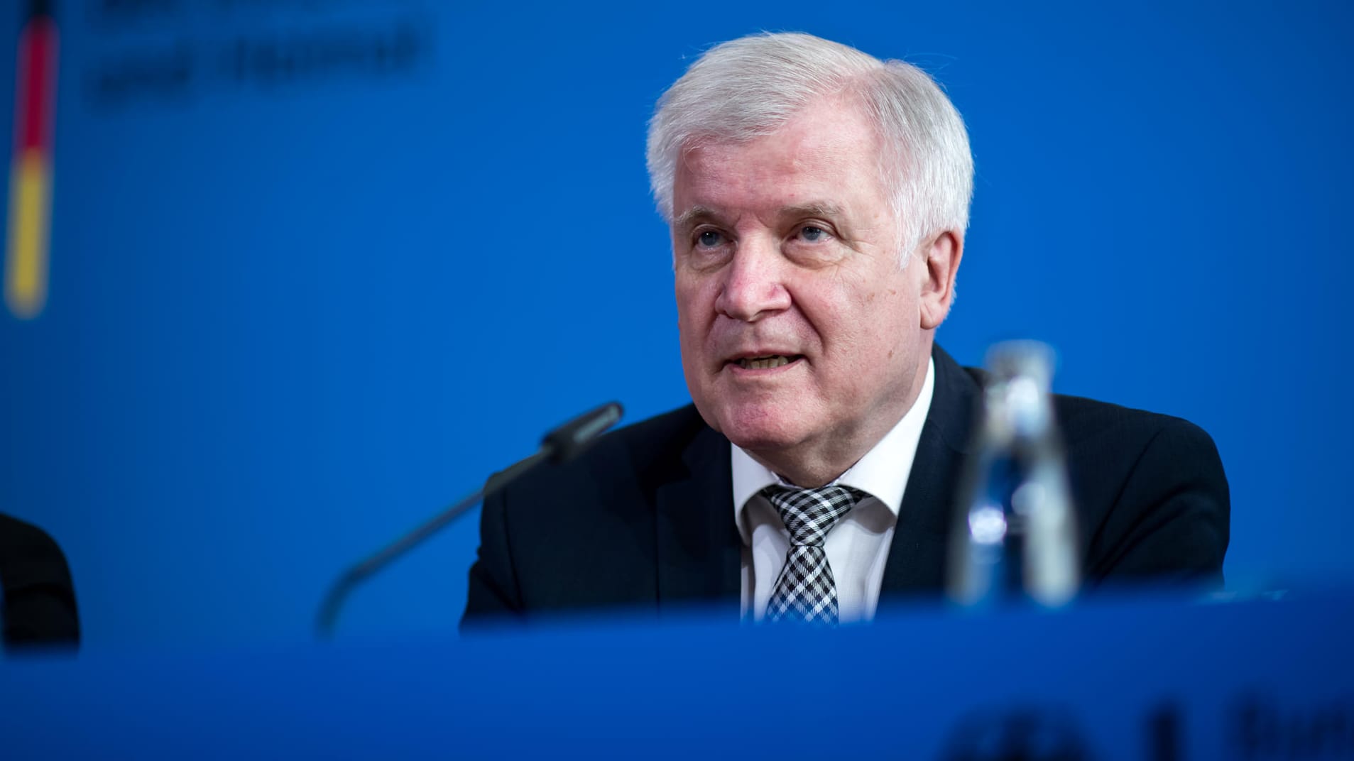 Innenminister Horst Seehofer bei einer Pressekonferenz zum Mordfall Walter Lübcke (Archivbild).