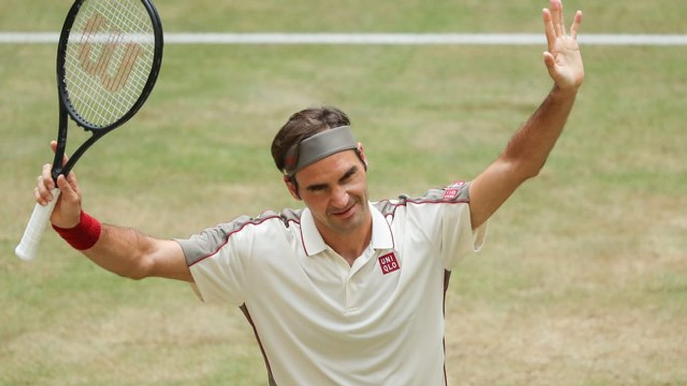 Roger Federer hat beim Rasenturnier in Halle das Endspiel erreicht.
