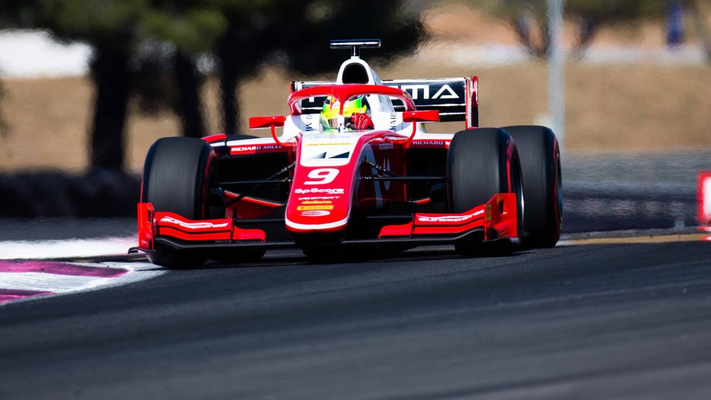 Mick Schumacher: Das deutsche Top-Talent musst beim Formel-2-Rennen in Le Castellet schon früh aufgeben.