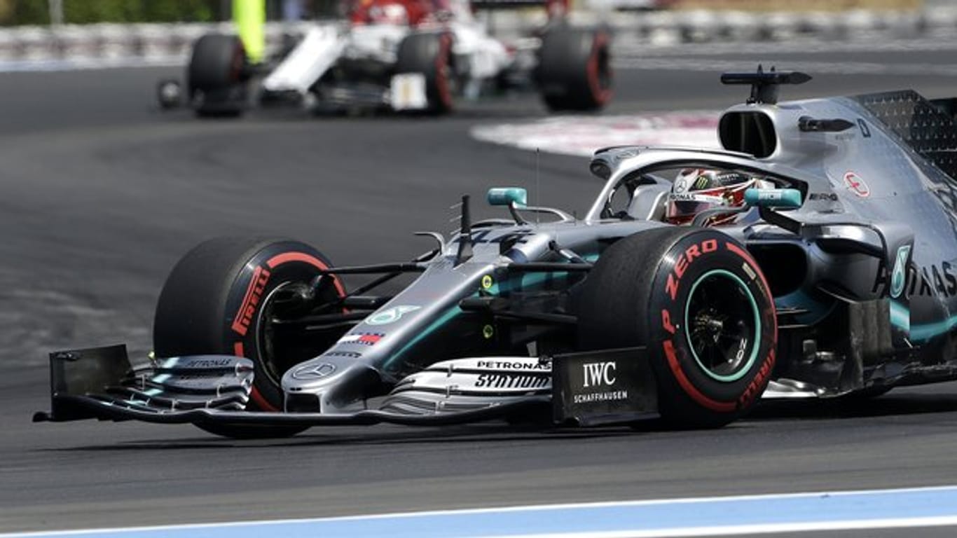 Lewis Hamilton hat erneut die Konkurrenz hinter sich gelassen.