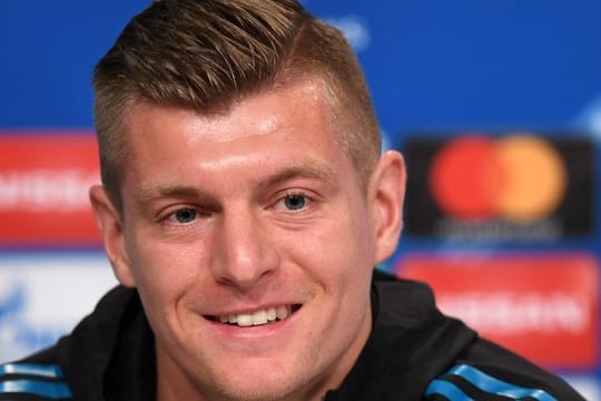 Im Dokumentarfilm " "KROOS" übt Toni Kroos Kritik an Bayern München.