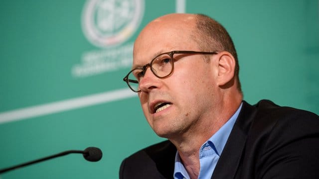 DFL-Direktor Andreas Nagel will den Umgang mit Kopfverletzungen professionalisieren. DFL-Direktor Andreas Nagel will den Umgang mit Kopfverletzungen professionalisieren.