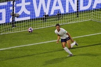 Frankreichs Valerie Gauvin feiert nach ihrem Treffer zum 1:0.