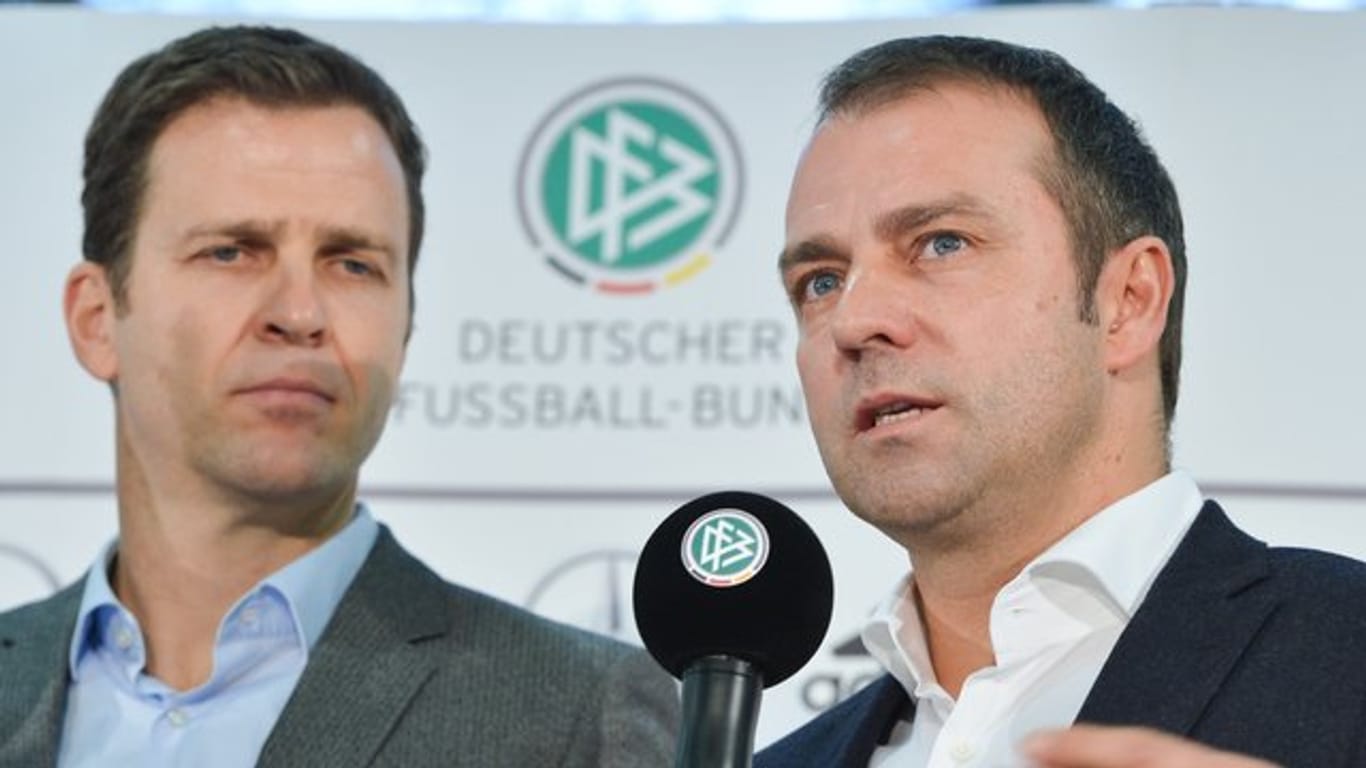 Arbeiteten lange erfolgreich beim DFB zusammen: Hansi Flick (r) und Oliver Bierhoff.