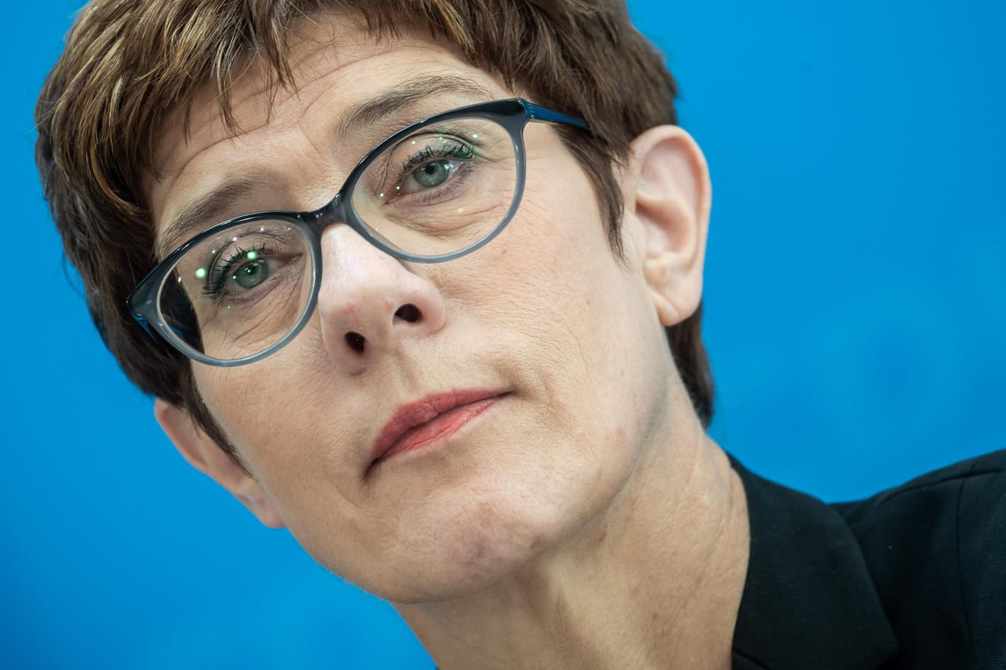 Annegret Kramp-Karrenbauer: Zum neuen Bundesgeschäftsführer ernennt sie Stefan Hennewig. Ihr Berater Nico Lange bekommt einen anderen Posten.