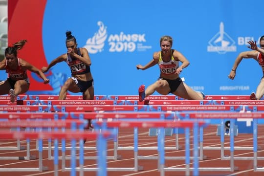 Auch der Hürdenlauf ist Teil der neuen Leichtathletik-Wettkampfform in Minsk.