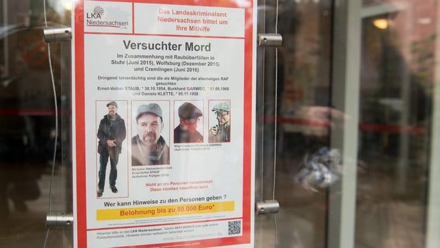 Diie Polizei fahndet seit Jahrzehnten nach Ernst-Volker Staub, Burkhard Garweg und Daniela Klette - bisher erfolglos.