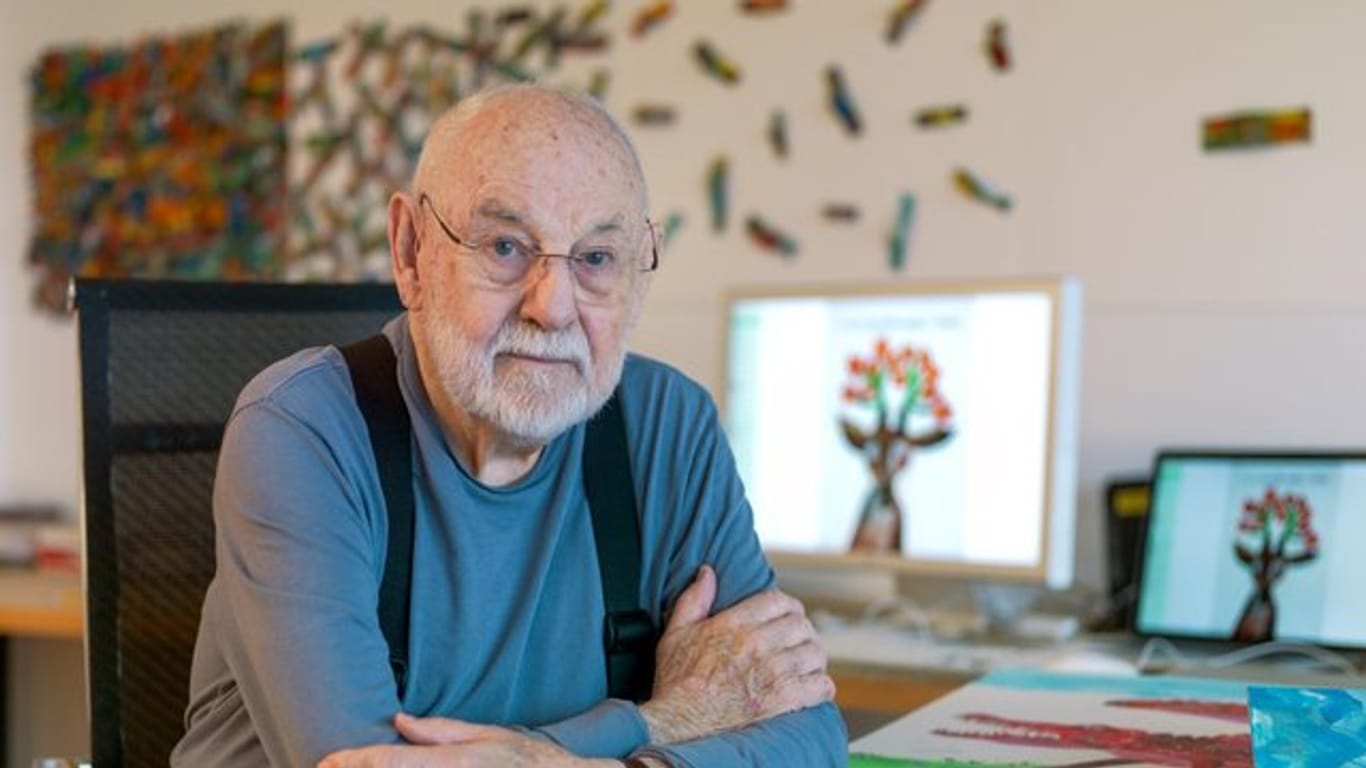 Eric Carle, Autor und Illustrator von "Die kleine Raupe Nimmersatt", wird 90 Jahre alt.