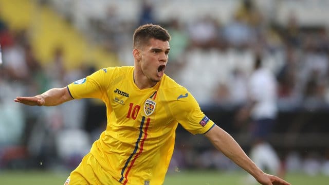 Die Rumänen um Ianis Hagi rechnen sich gegen Deutschland Chancen aus. Die Rumänen um Ianis Hagi rechnen sich gegen Deutschland Chancen aus.