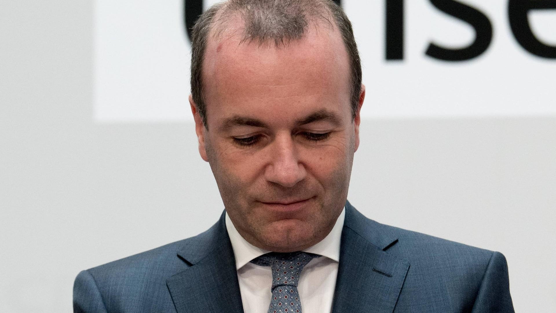 Manfred Weber: Der Kandidat der konservativen EVP-Fraktion geht in die Offensive.