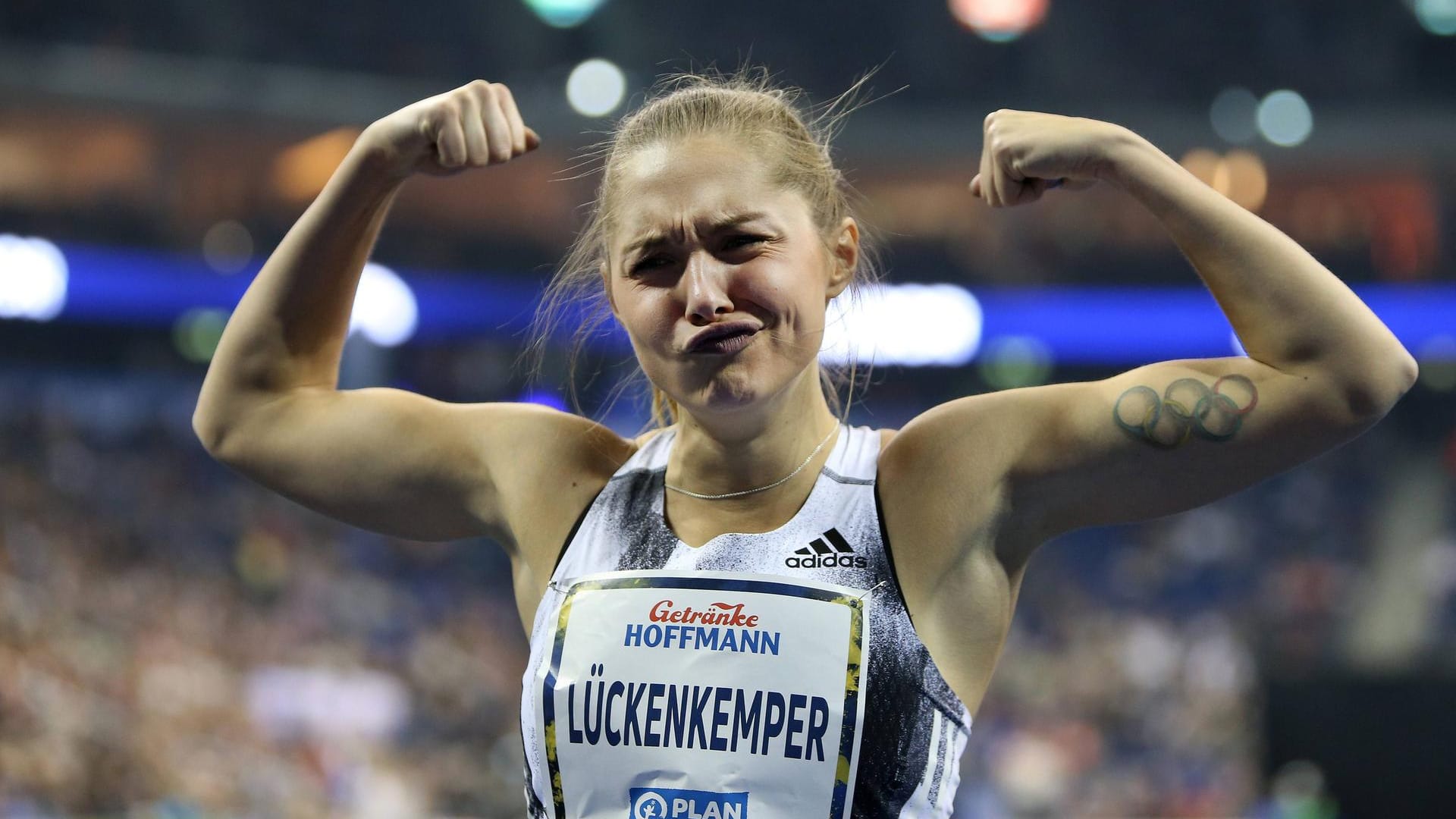 Gina Lückenkemper lässt beim Indoor-Istaf in Berlin die Muskeln spielen: Es war ihr einziger Start in der Hallensaison – eine nötig Auszeit.