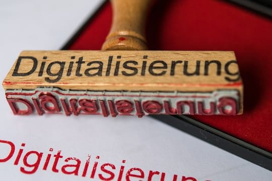 Rund 81 Prozent der Beschäftigten haben keine Angst, durch Digitalisierung ihren Job zu verlieren.