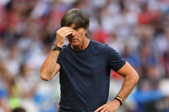 Fassungslos: Bundestrainer Joachim Löw nach dem WM-Aus in Russland.