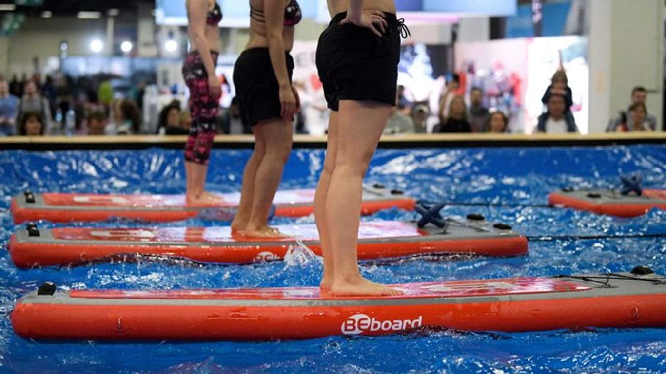 Weil Aquafitness so vielfältig ist, können Sportler ganz unterschiedliche Ziele setzen - sei es Richtung Kraft, Ausdauer oder Schnelligkeit.