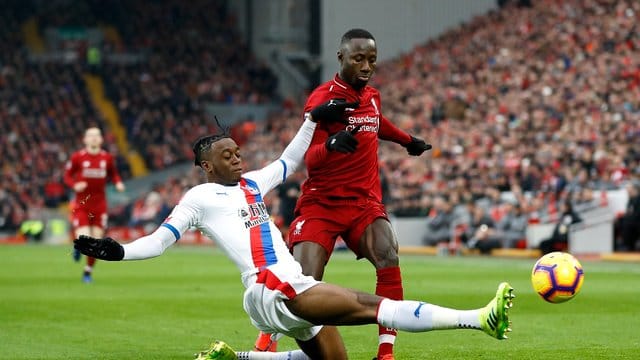 Steht bei Man United hoch im Kurs: Aaron Wan-Bissaka (l).