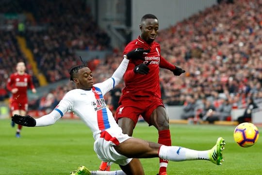 Steht bei Man United hoch im Kurs: Aaron Wan-Bissaka (l).