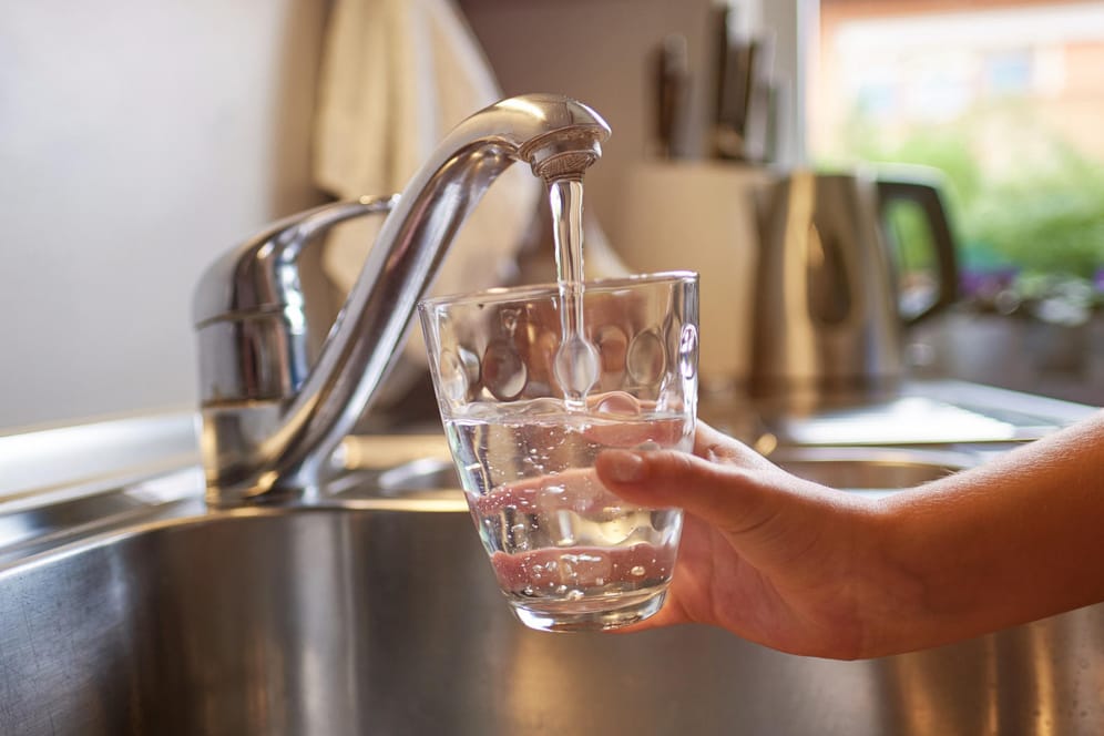 Wasser aus dem Hahn: Für viele ist es eine Alternative zu Mineralwasser.