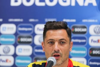 Trainer Mirel Radoi will mit seiner Mannschaft Rumänien stolz machen.