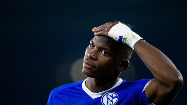 Soll vor einem Wechsel vom FC Schalke 04 zu Borussia Mönchengladbach stehen: Breel Embolo. Soll vor einem Wechsel vom FC Schalke 04 zu Borussia Mönchengladbach stehen: Breel Embolo.