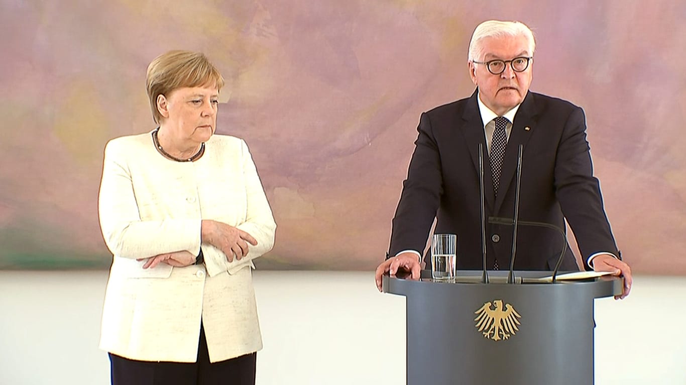 Angela Merkel: Die Bundeskanzlerin soll einen weiteren Zitteranfall erlitten haben.