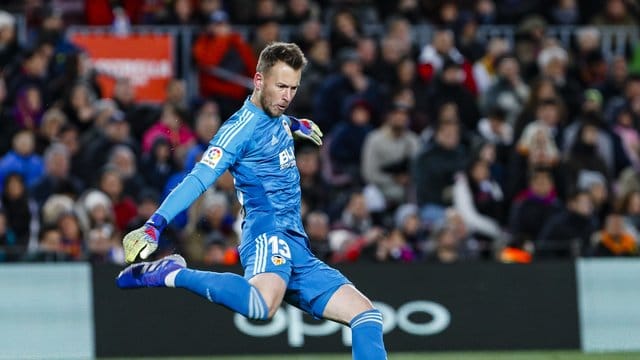 Neto wechselt vom FC Valencia nach Barcelona.