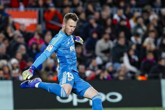Neto wechselt vom FC Valencia nach Barcelona.