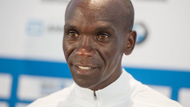 Eliud Kipchoge will eine Zeit unter zwei Stunden schaffen.