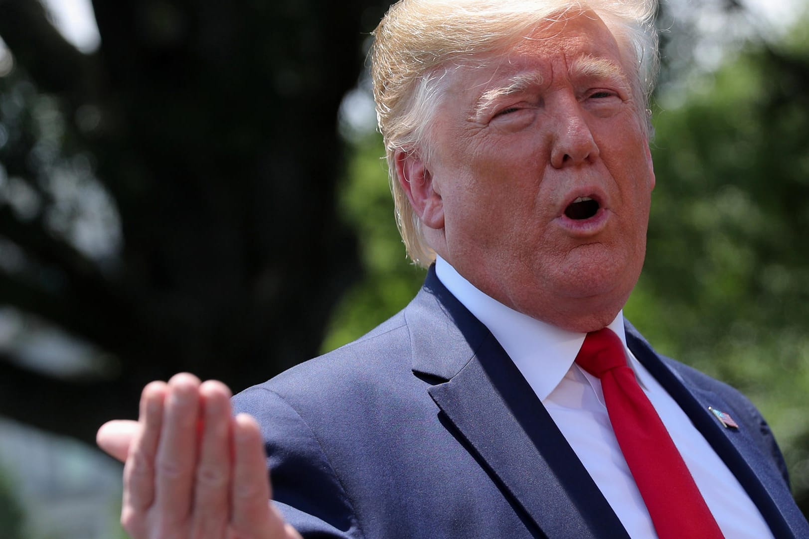 US-Präsident Donald Trump vor der Abreise nach Japan: Neue Attacken gegen Europa.